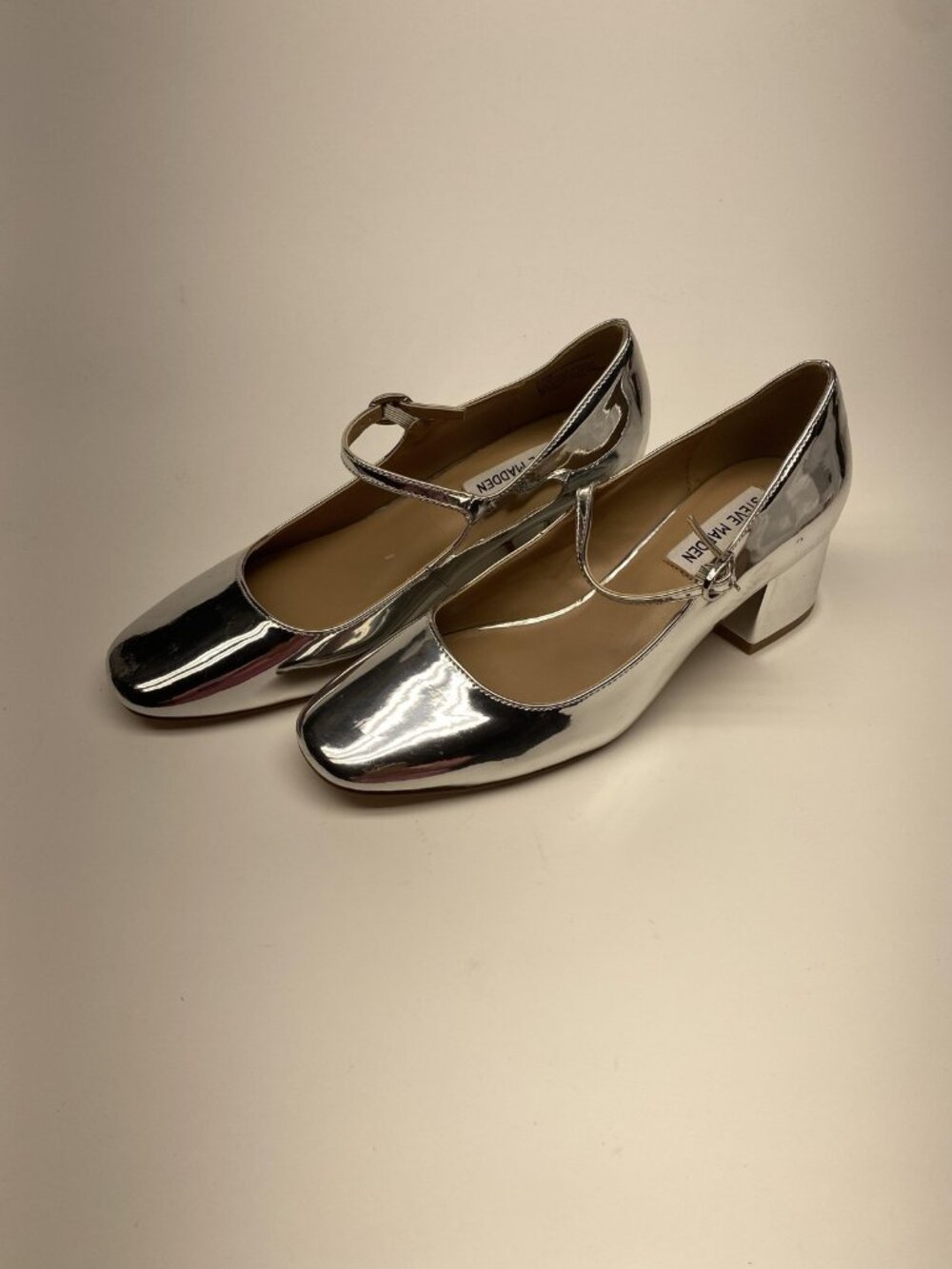 Steve Madden Hawke Womens Size 7.5 Silver Block Heel Mary Jane Strap Dressy